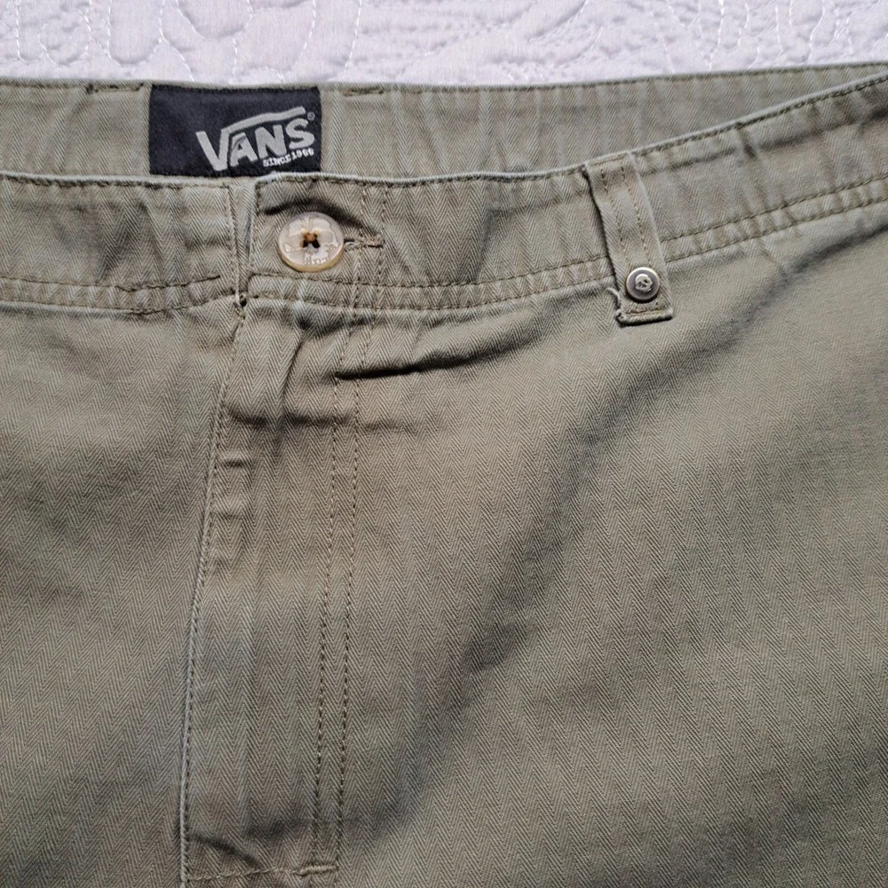 Vans Cargo Shorts Mens 38 Olive Green Excellent Herringbone Twill Skater Utility